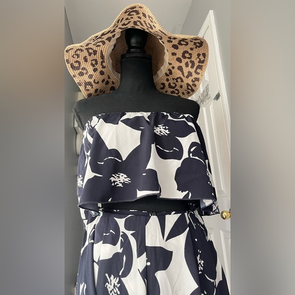 Beach/summer two piece (top & pants) - Picture 2 of 8